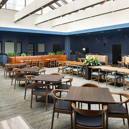 Four Points By Sheraton Edmonton South Luaran gambar
