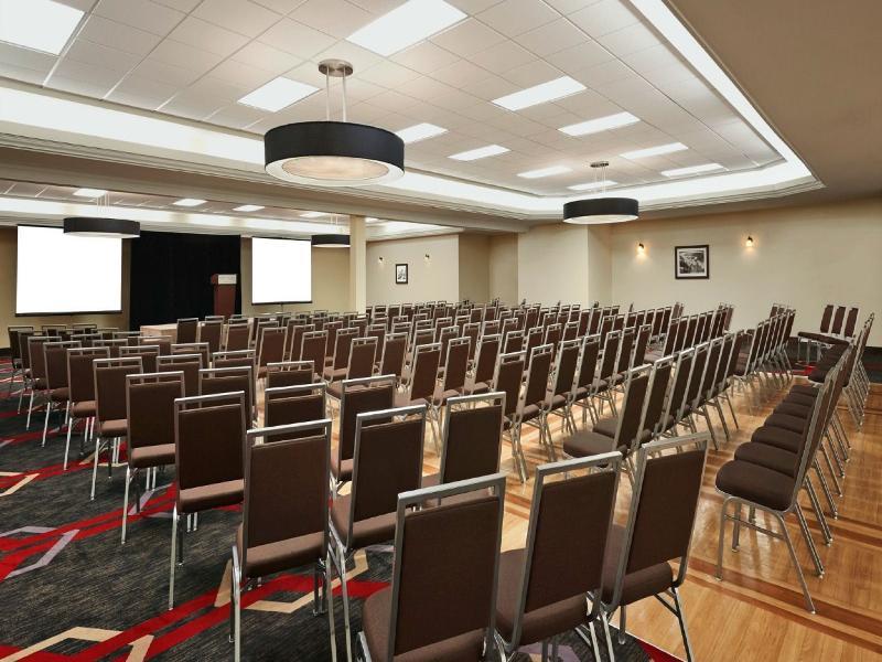 Four Points By Sheraton Edmonton South Luaran gambar
