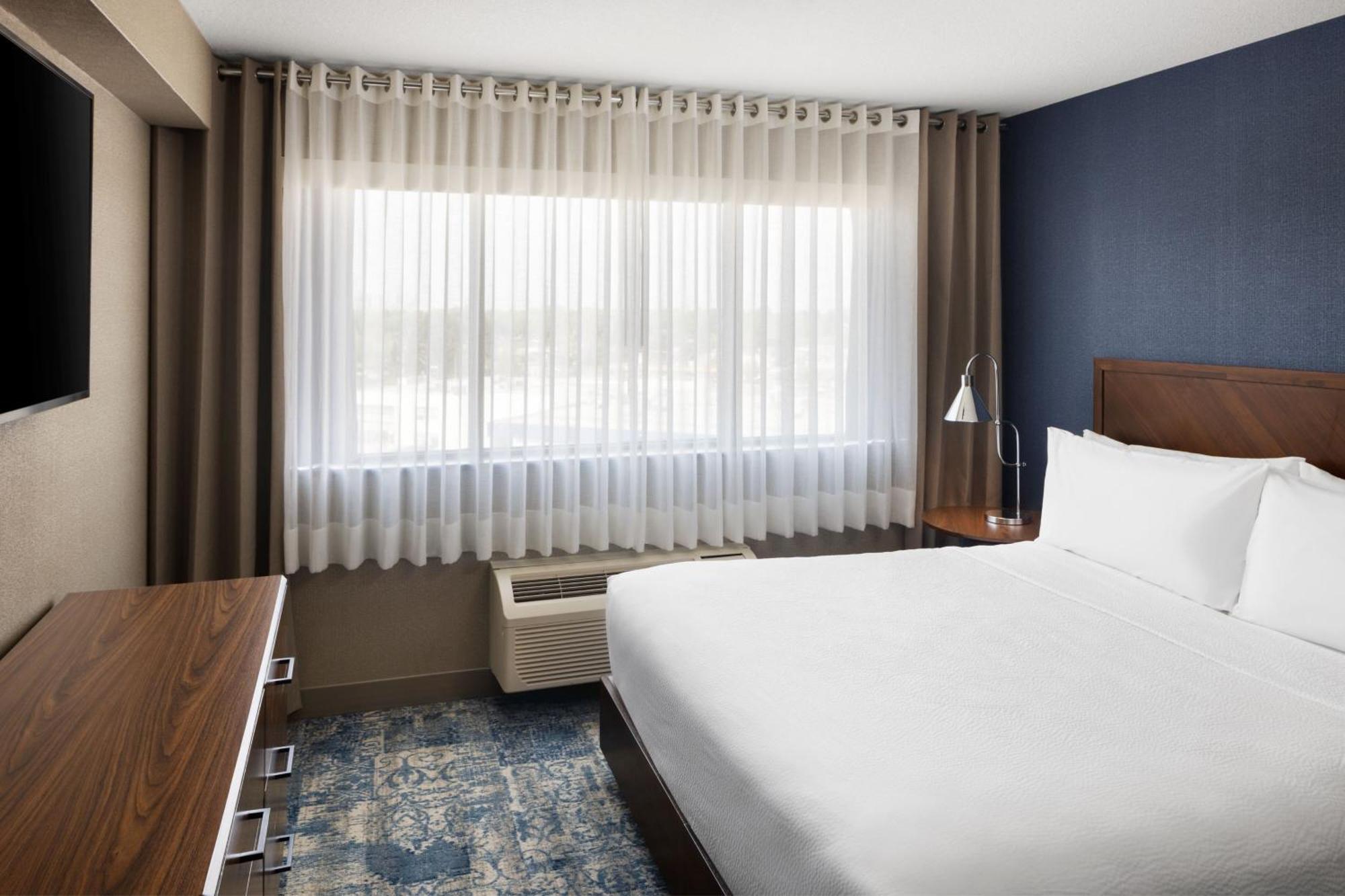 Four Points By Sheraton Edmonton South Luaran gambar