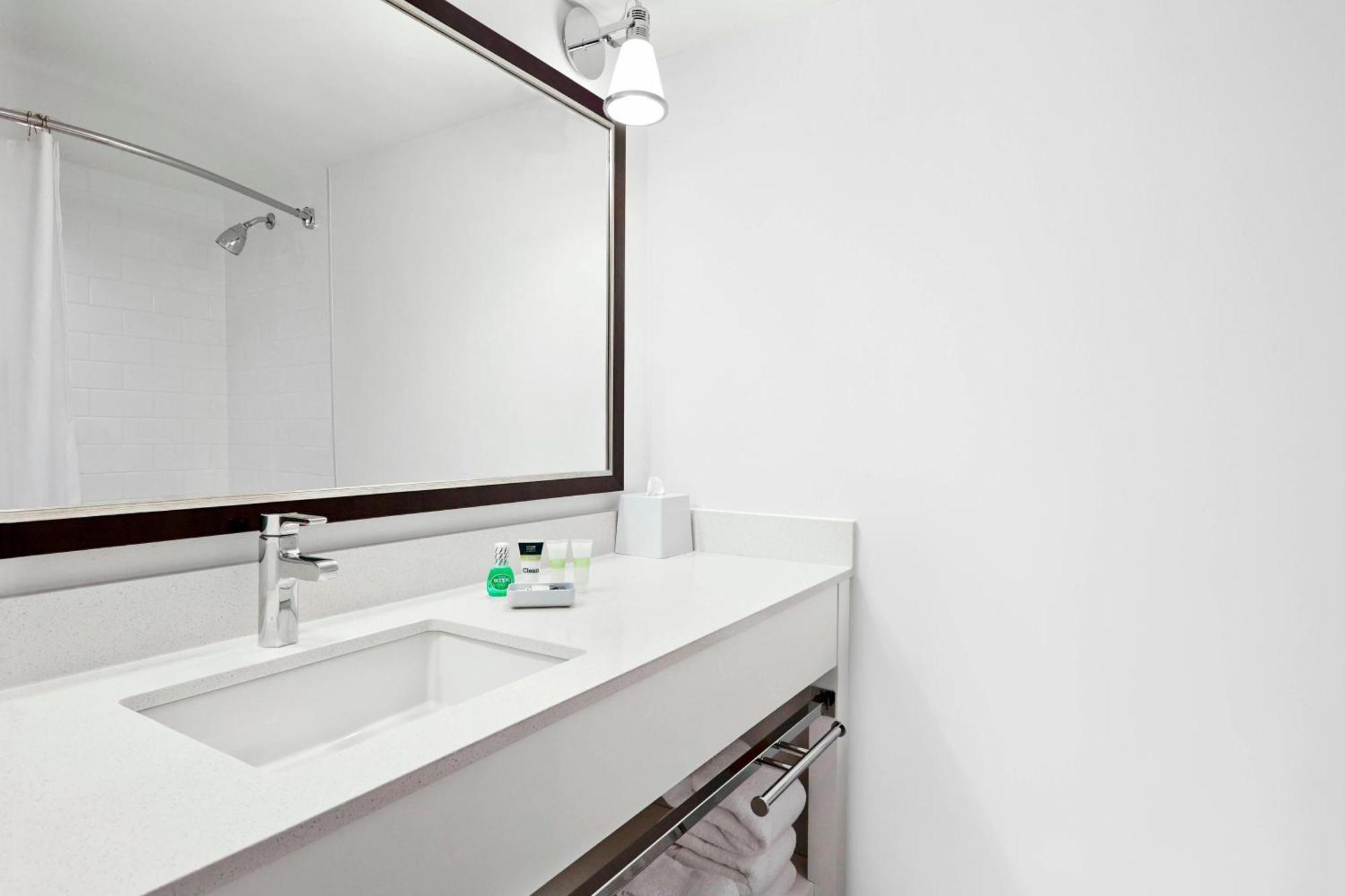 Four Points By Sheraton Edmonton South Luaran gambar