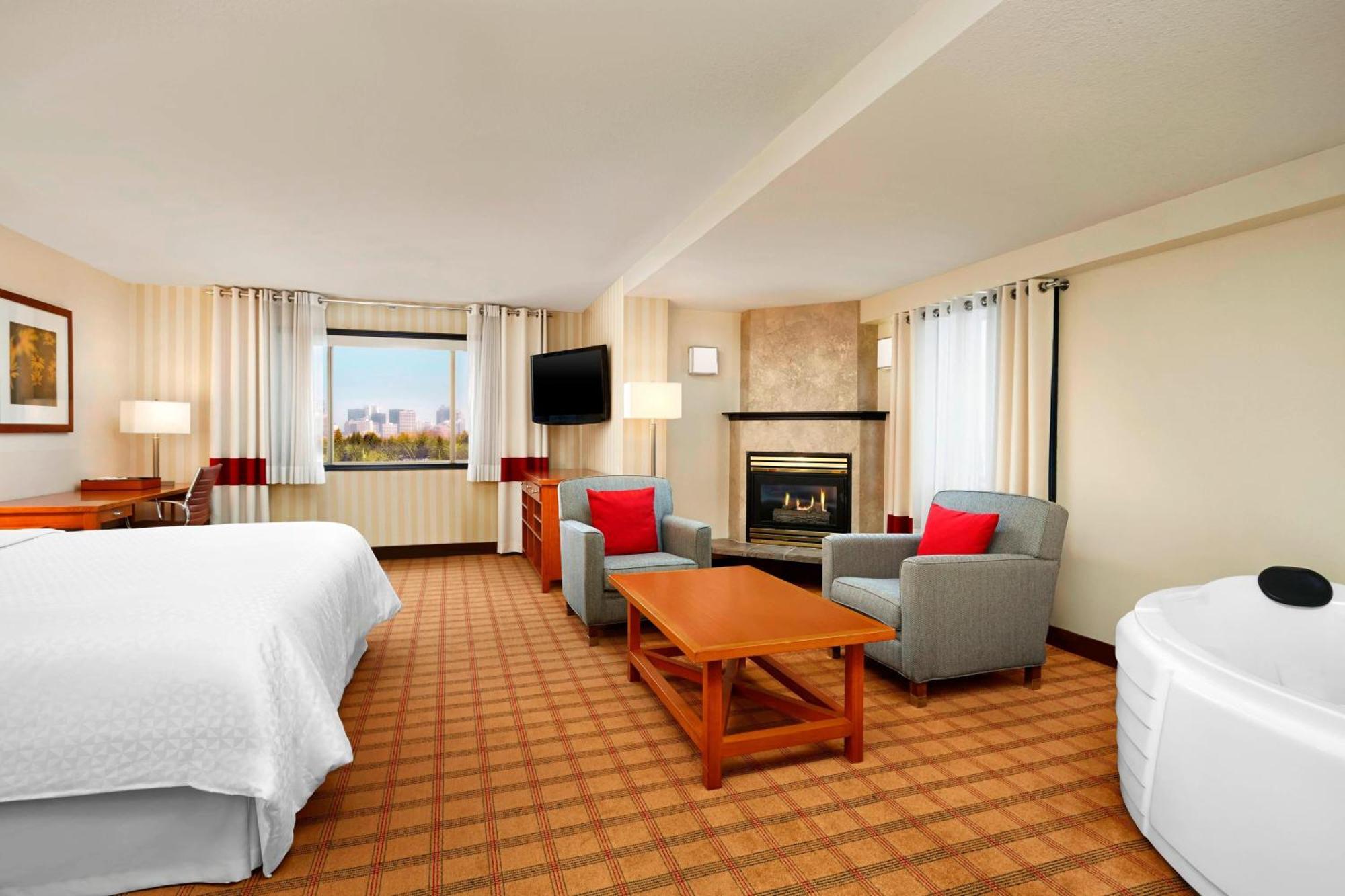 Four Points By Sheraton Edmonton South Luaran gambar