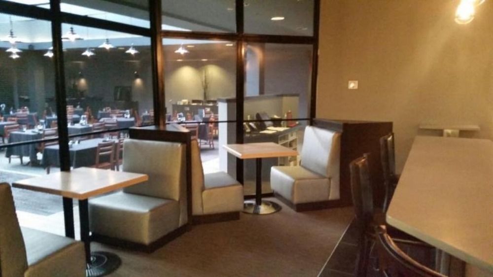 Four Points By Sheraton Edmonton South Luaran gambar