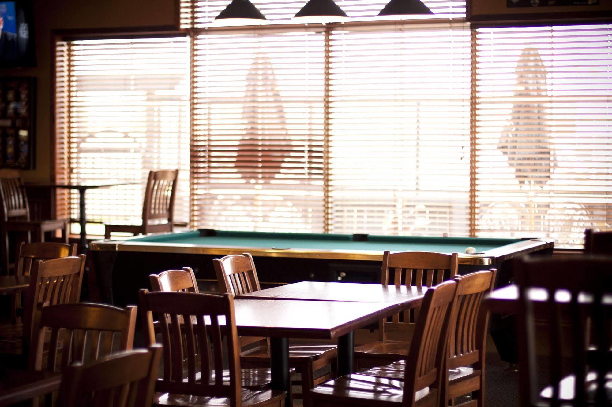 Four Points By Sheraton Edmonton South Luaran gambar